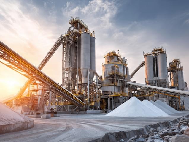 High-purity silica sand